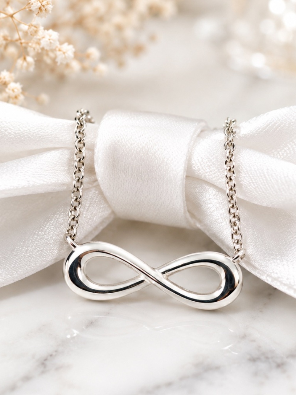 Tiffany & Co. Mini Infinity Pendant Necklace 16 / 18” .925 Sterling Silver box